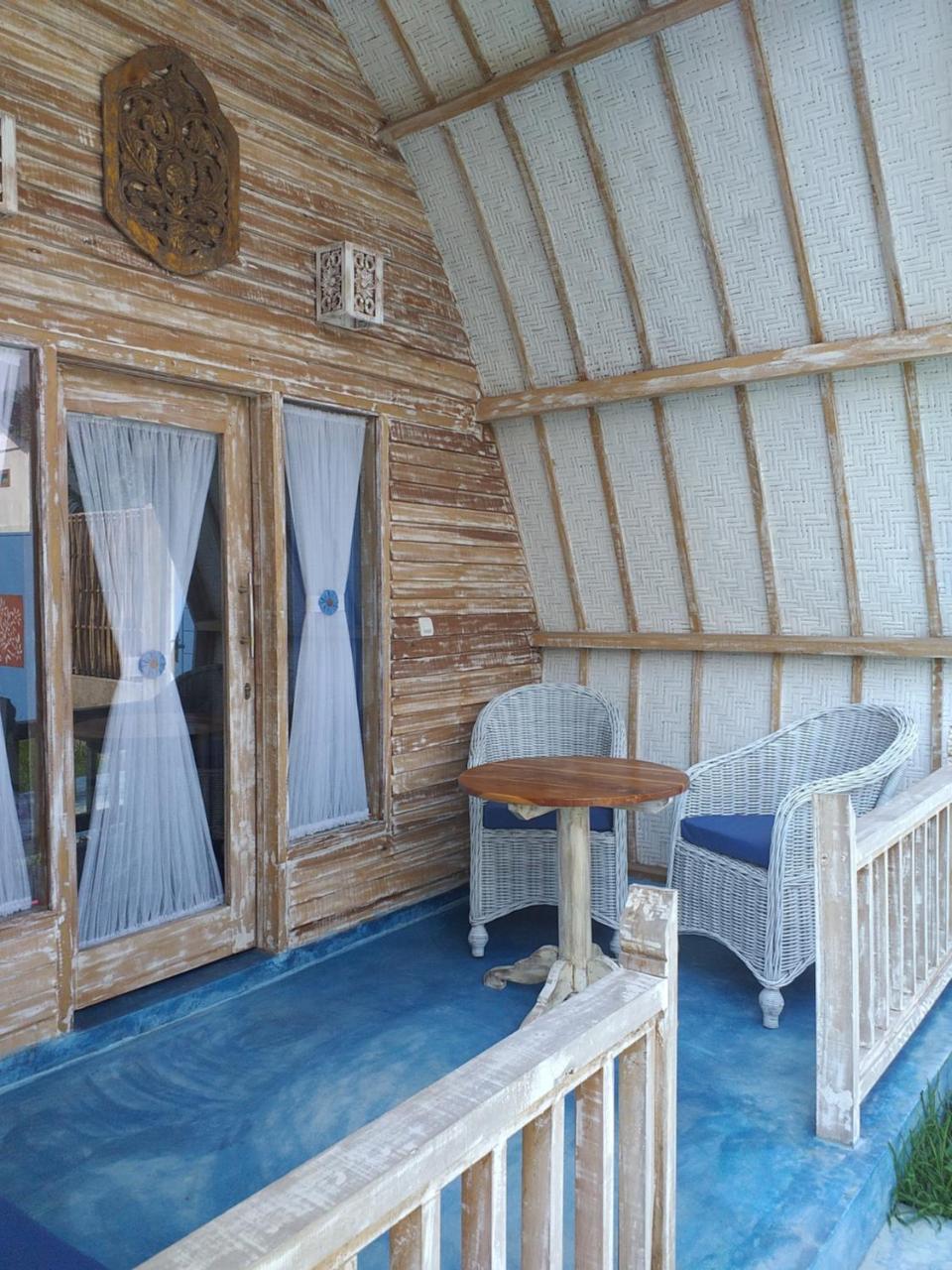 ギリ・アイル Casa Azzurra Bed & Breakfast エクステリア 写真