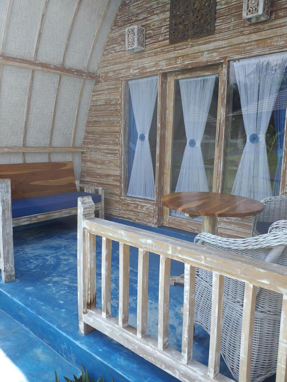 ギリ・アイル Casa Azzurra Bed & Breakfast エクステリア 写真