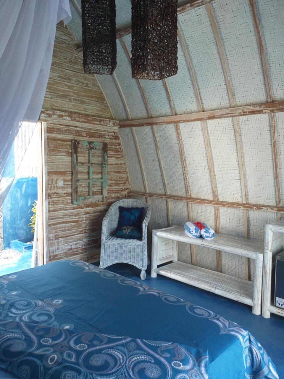 ギリ・アイル Casa Azzurra Bed & Breakfast エクステリア 写真