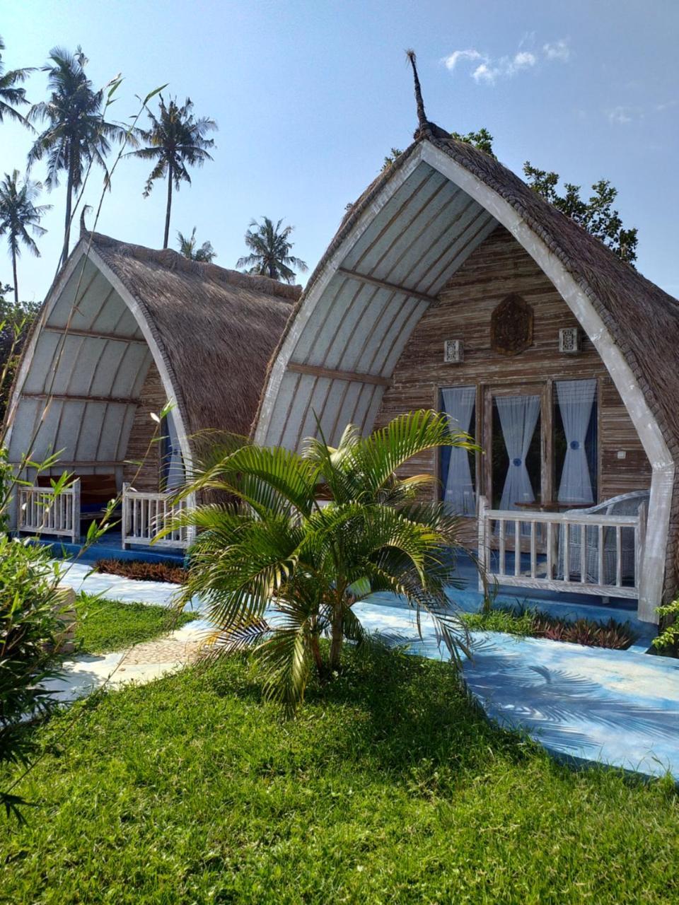 ギリ・アイル Casa Azzurra Bed & Breakfast エクステリア 写真