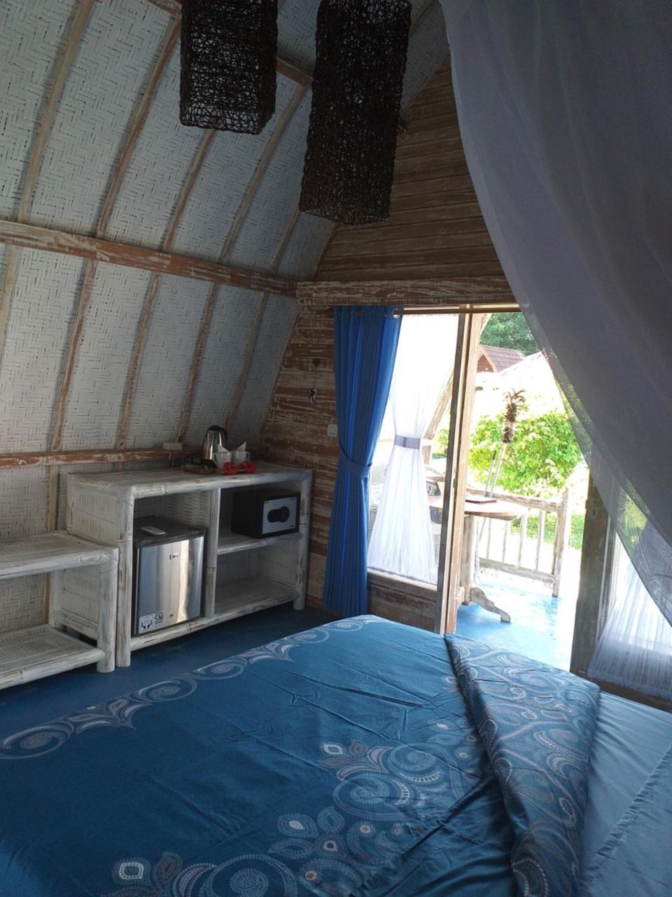 ギリ・アイル Casa Azzurra Bed & Breakfast エクステリア 写真